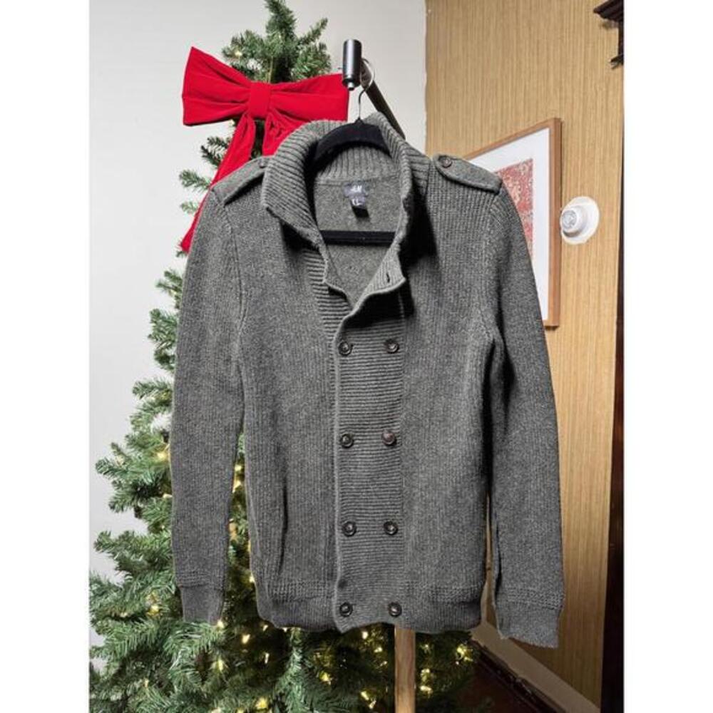 H&M Men's Gray Button-Up Knit Cardigan Sweater, Size Large